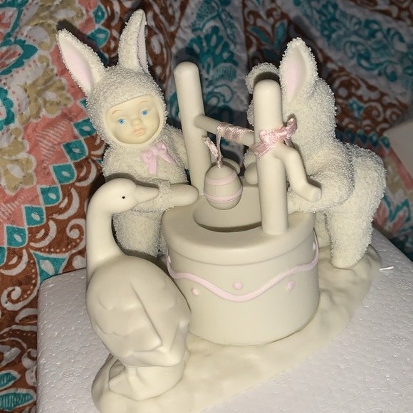 Snowbabies SPRINGTIME STORIES OF THE SNOWBUNNIES “WISHING YOU A HAPPY EASTER” - Picture 4 of 11